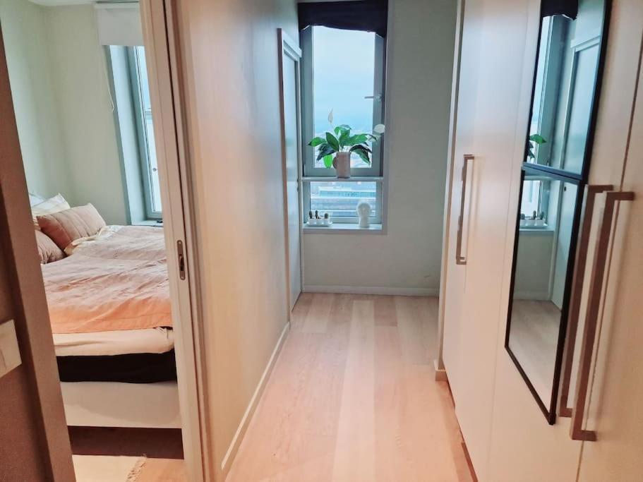 18th Flr Gem Views & Luxury *
